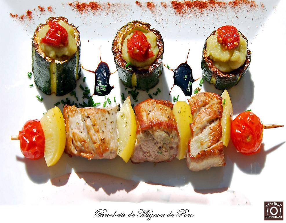 Logis Hotel Restaurant La Boule D'Or Chinon Zewnętrze zdjęcie