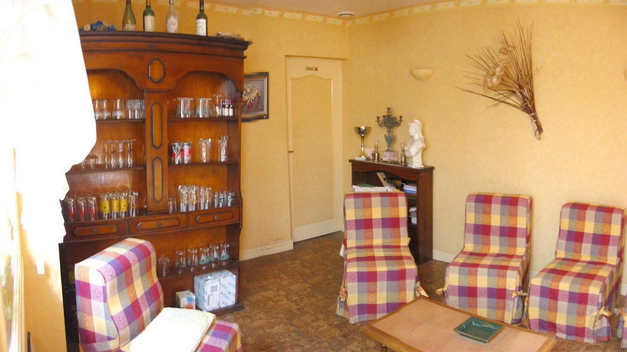 Logis Hotel Restaurant La Boule D'Or Chinon Zewnętrze zdjęcie