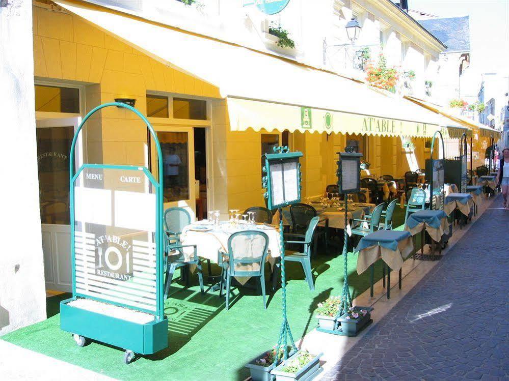 Logis Hotel Restaurant La Boule D'Or Chinon Zewnętrze zdjęcie