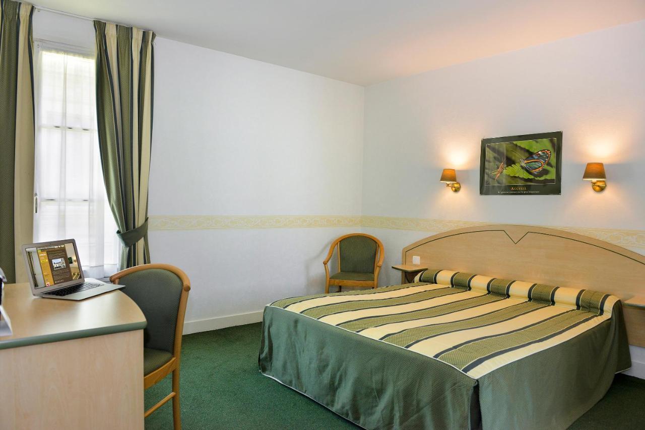 Logis Hotel Restaurant La Boule D'Or Chinon Zewnętrze zdjęcie